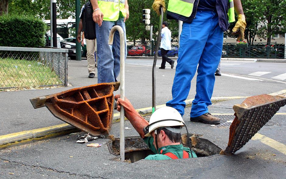 société de débouchage canalisation Paris 8